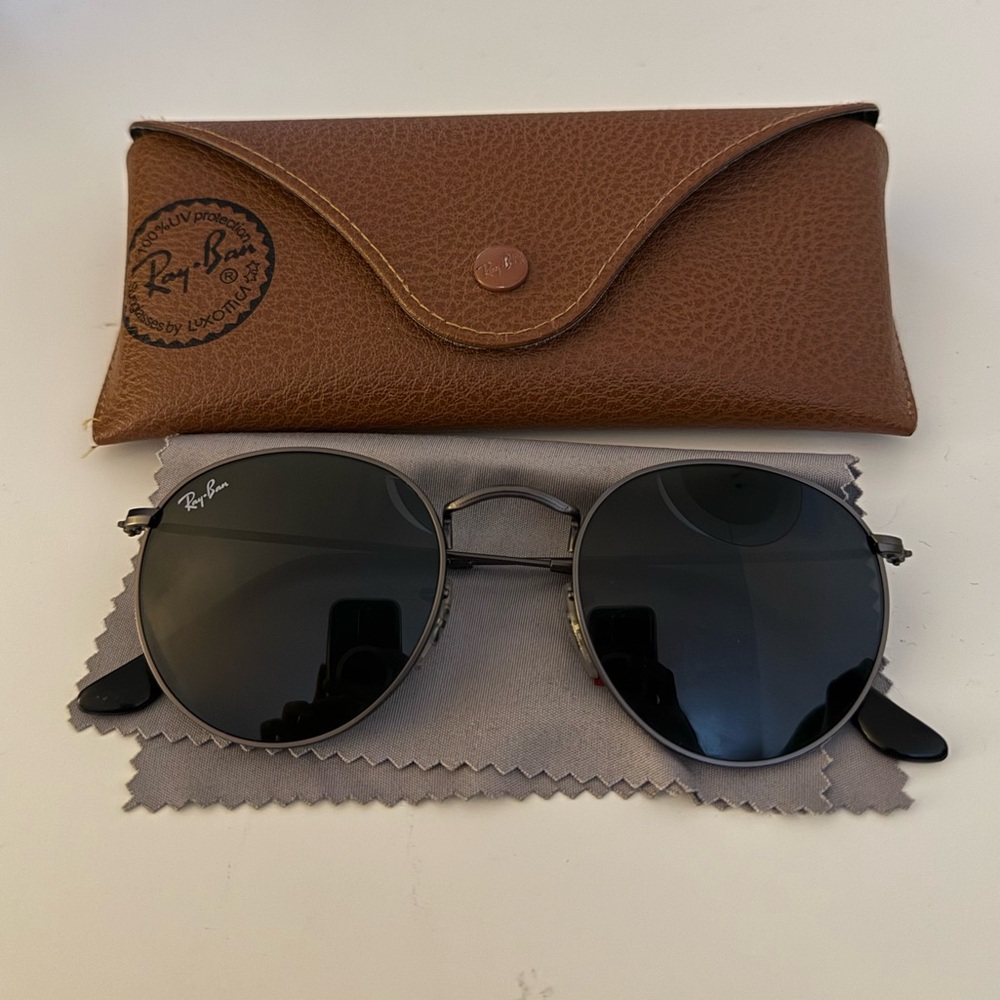 Ray Bans Round Metal Sunglasses - RB 3447